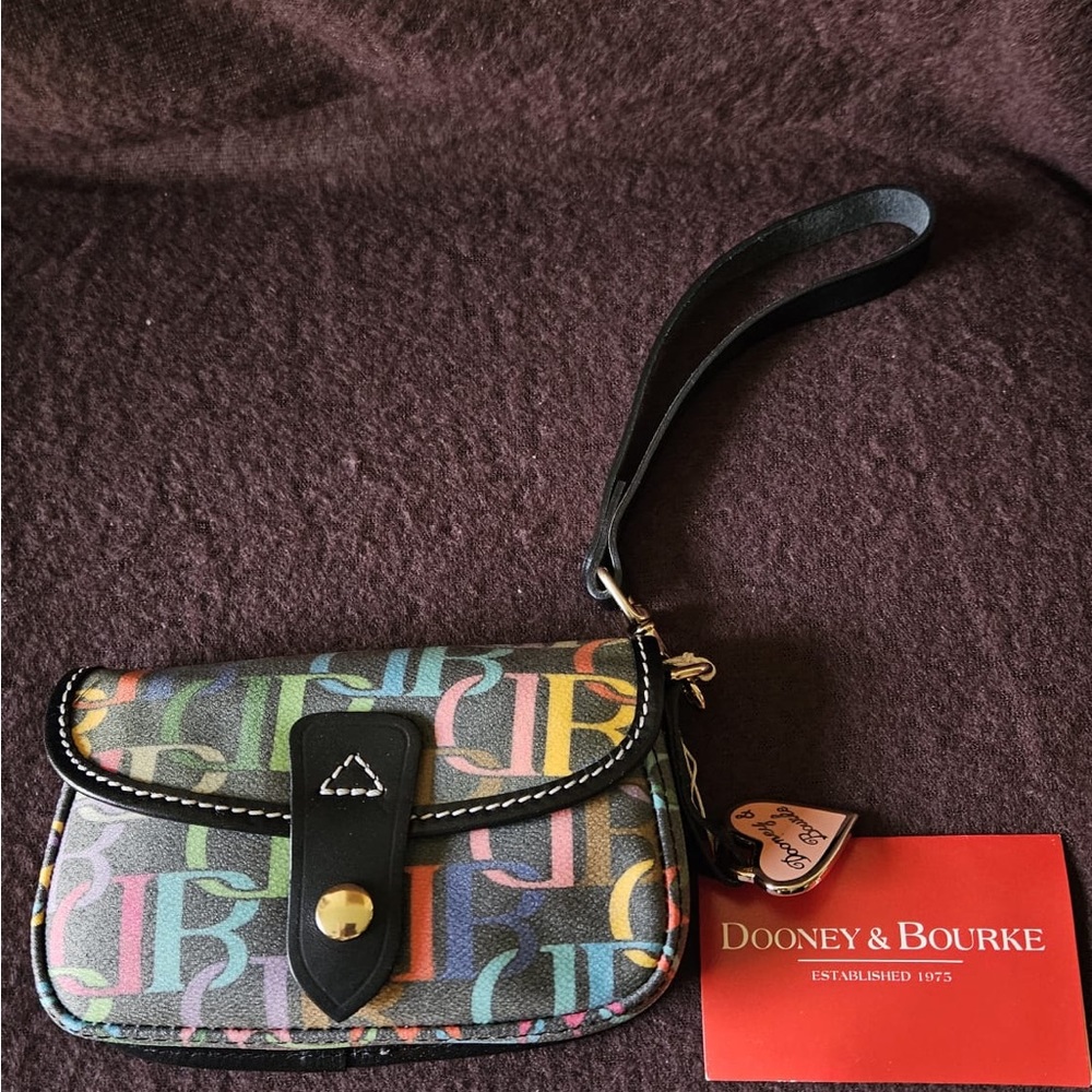 New D&B UD20 BB Flap Wristlet Black/Multi